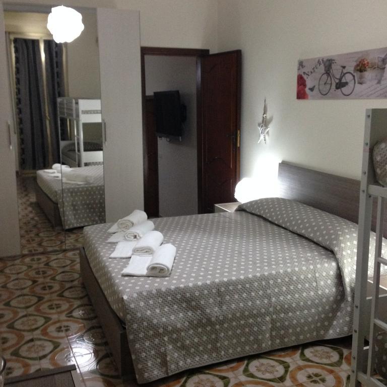 Le Tre Rose Di Mary Apartman Avola Kültér fotó