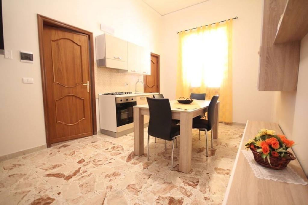 Le Tre Rose Di Mary Apartman Avola Kültér fotó